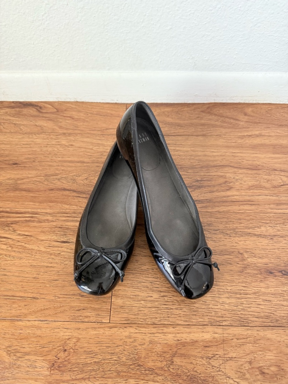 Stuart Weitzman Black Patent Ballet Flats Size 7M - Picture 5 of 6